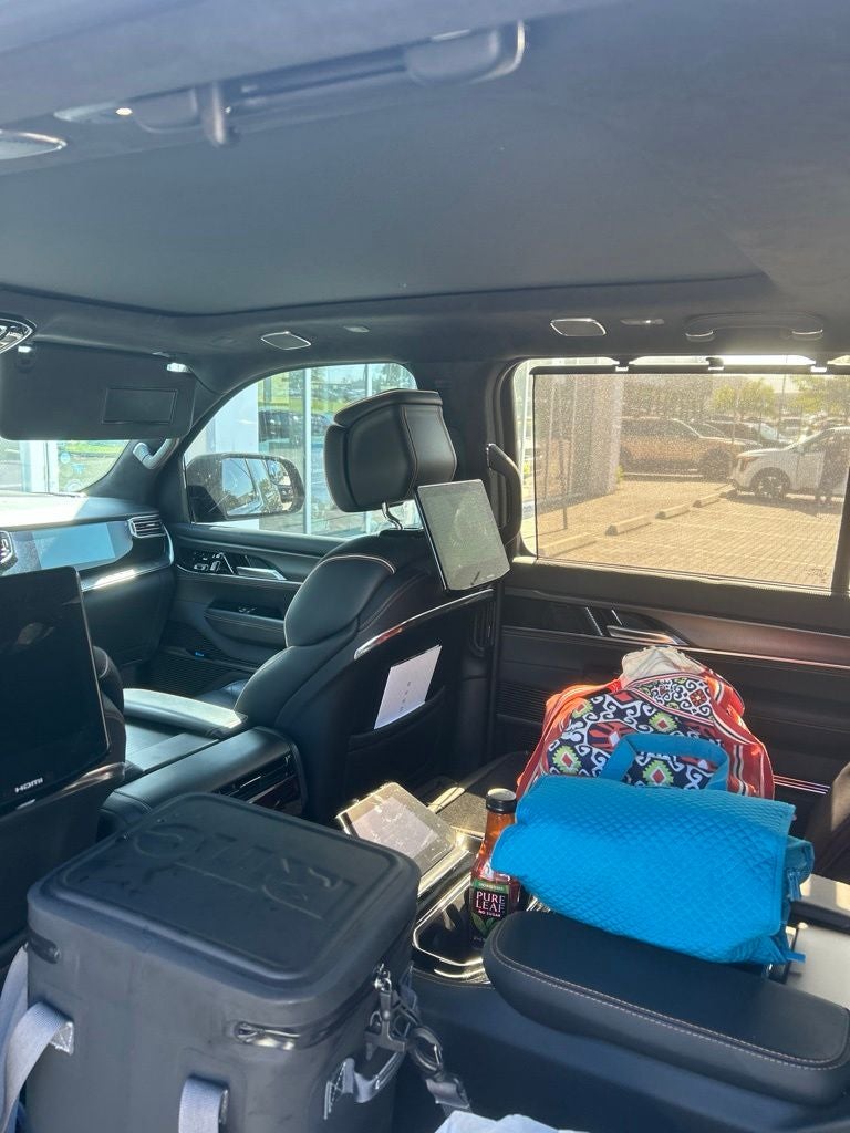 2023 Jeep Grand Wagoneer Series III