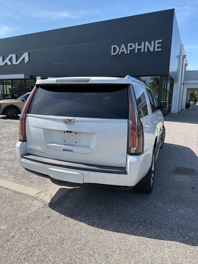2018 Cadillac Escalade Luxury