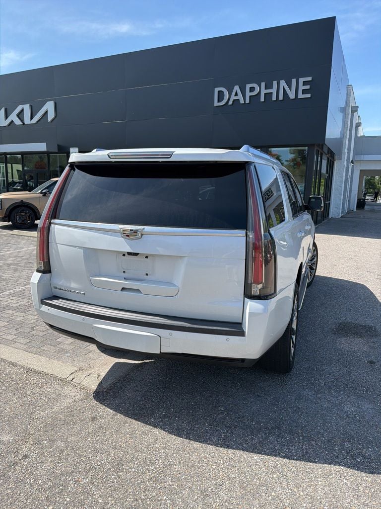 2018 Cadillac Escalade Luxury
