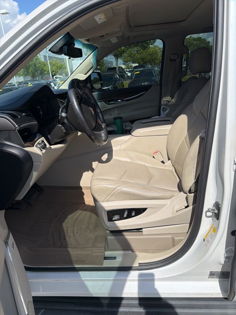 2018 Cadillac Escalade Luxury