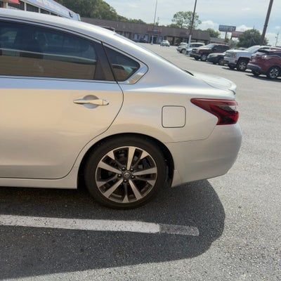 2017 Nissan Altima 2.5 SR