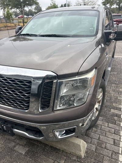 2017 Nissan Titan SV