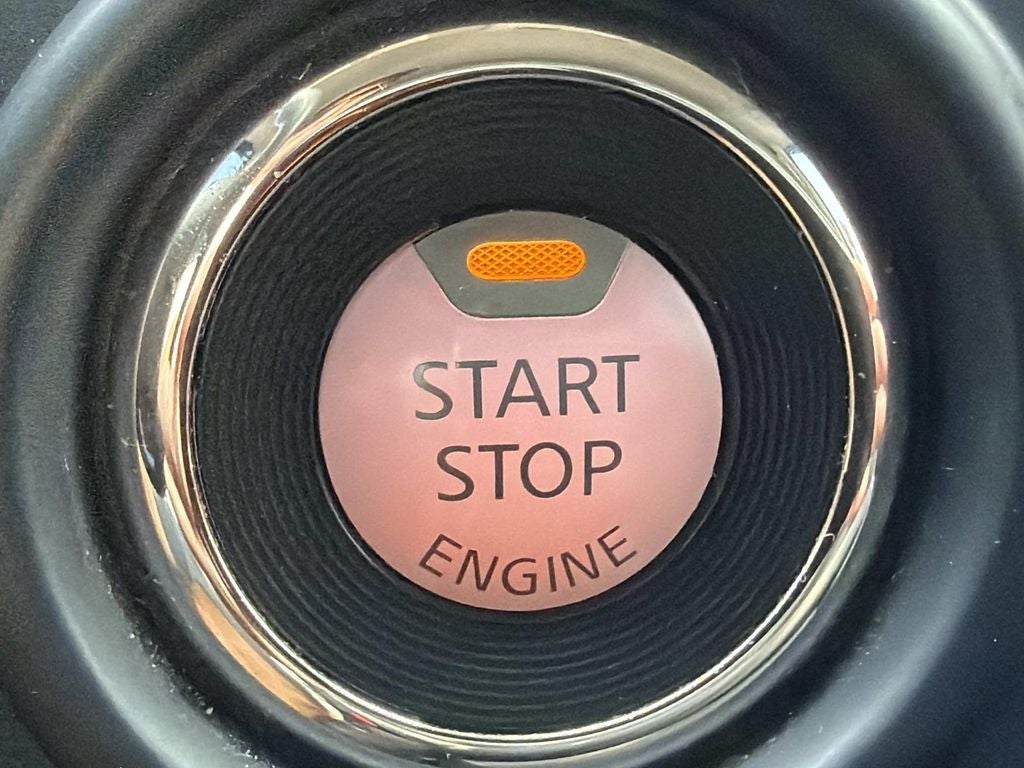 2022 Nissan Titan SV