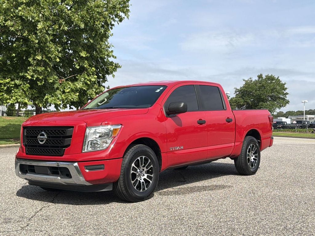 2022 Nissan Titan SV