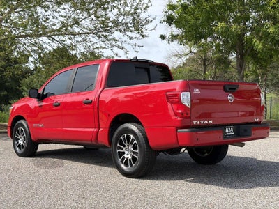 2022 Nissan Titan SV