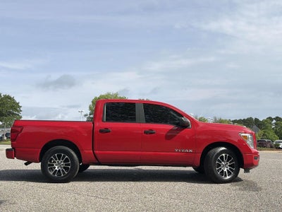 2022 Nissan Titan SV