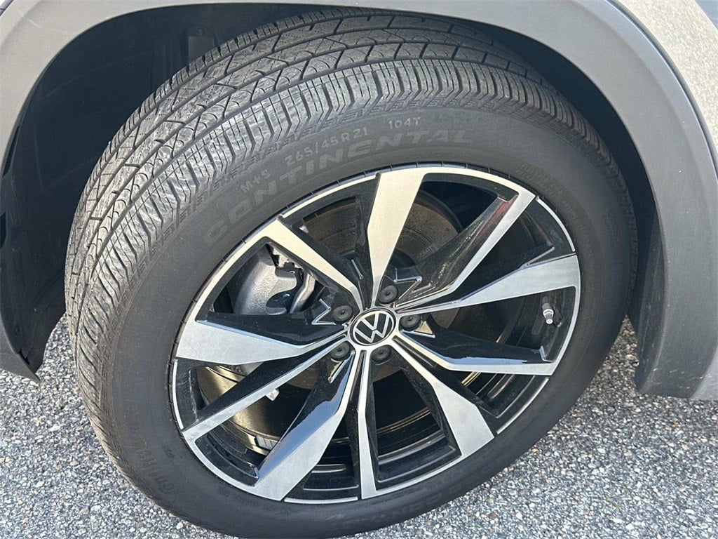 2024 Volkswagen Atlas Cross Sport 2.0T SEL Premium R-Line