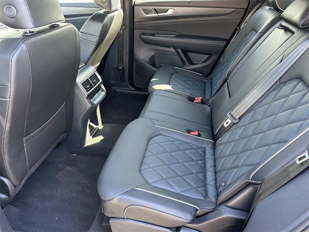 2024 Volkswagen Atlas Cross Sport 2.0T SEL Premium R-Line