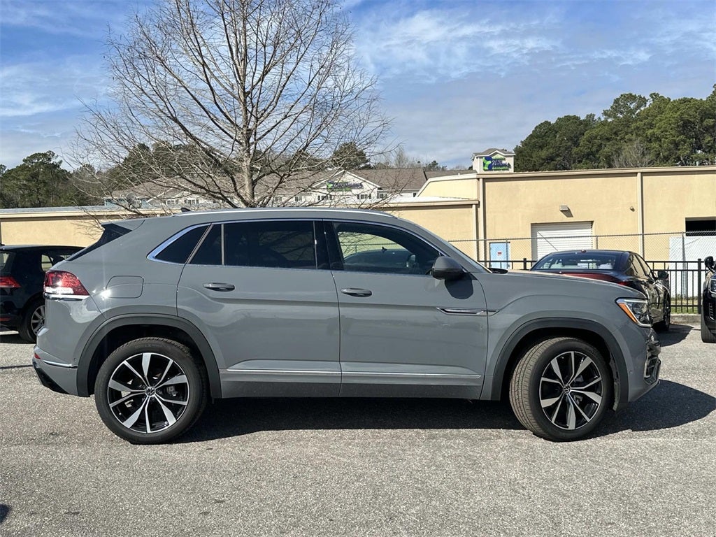 2024 Volkswagen Atlas Cross Sport 2.0T SEL Premium R-Line