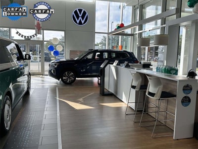 2022 Volkswagen Atlas Cross Sport 3.6L V6 SEL Premium R-Line