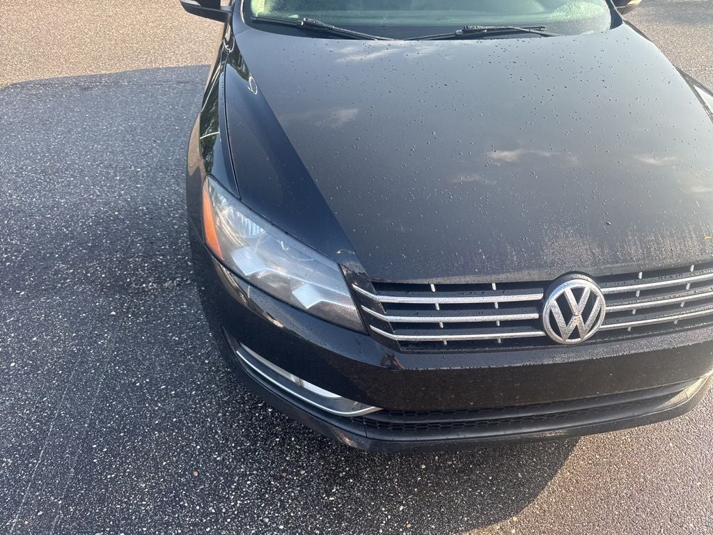2014 Volkswagen Passat V6 SE w/Sunroof