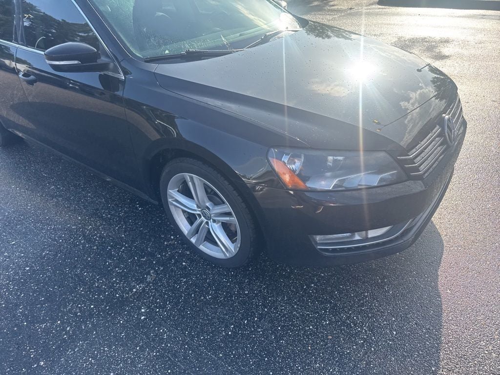 2014 Volkswagen Passat V6 SE w/Sunroof