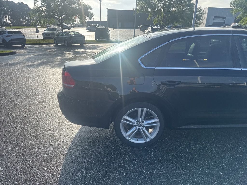 2014 Volkswagen Passat V6 SE w/Sunroof