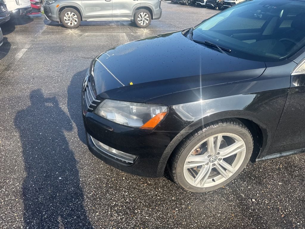 2014 Volkswagen Passat V6 SE w/Sunroof
