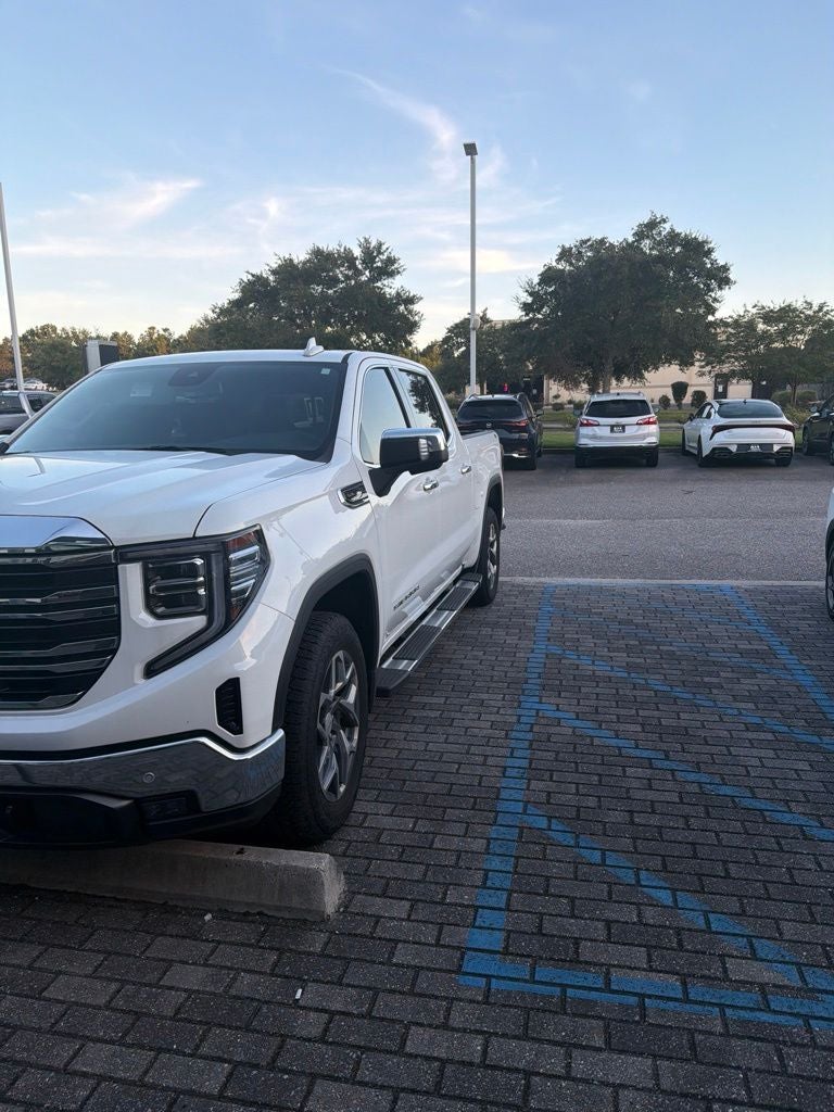 2025 GMC Sierra 1500 SLT