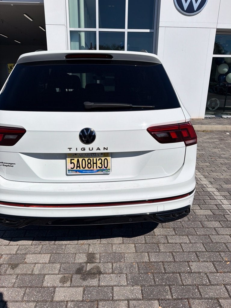 2022 Volkswagen Tiguan 2.0T SE R-Line Black