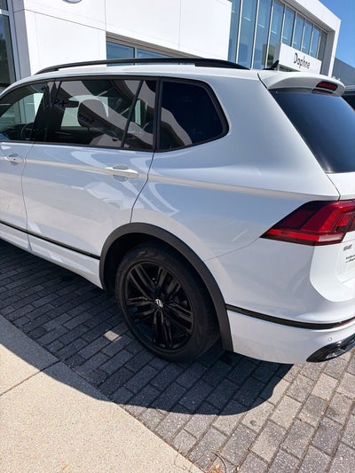 2022 Volkswagen Tiguan 2.0T SE R-Line Black