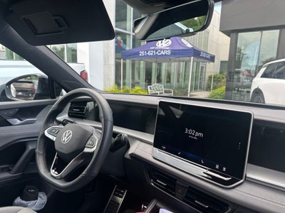 2025 Volkswagen Tiguan 2.0T SE R-Line Black
