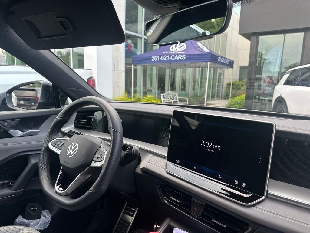 2025 Volkswagen Tiguan 2.0T SE R-Line Black