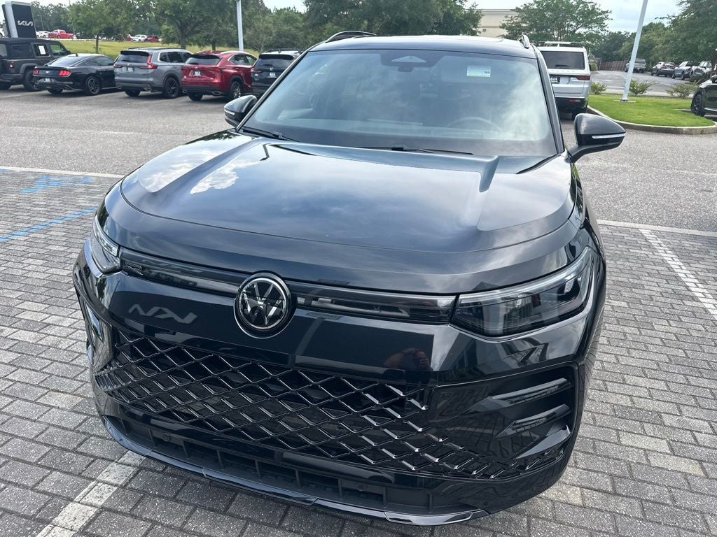 2025 Volkswagen Tiguan 2.0T SE R-Line Black
