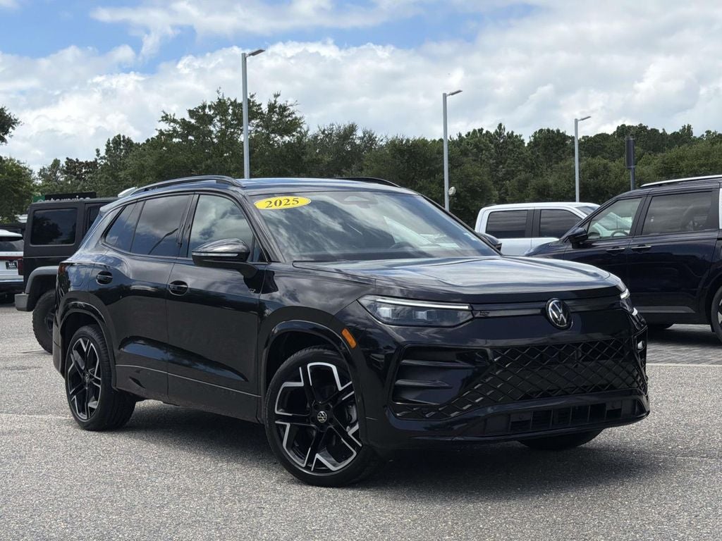 2025 Volkswagen Tiguan 2.0T SE R-Line Black