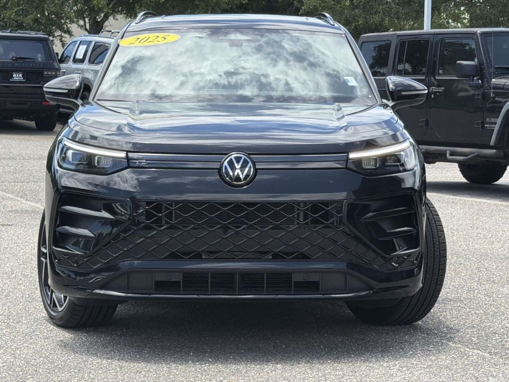2025 Volkswagen Tiguan 2.0T SE R-Line Black