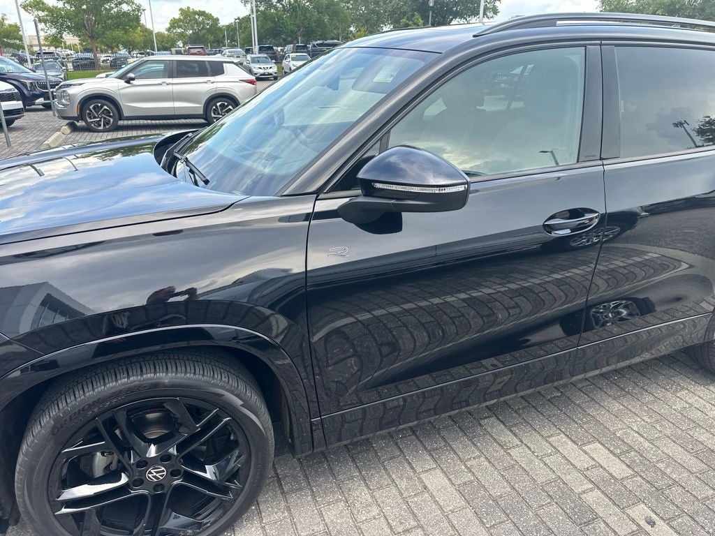 2025 Volkswagen Tiguan 2.0T SE R-Line Black
