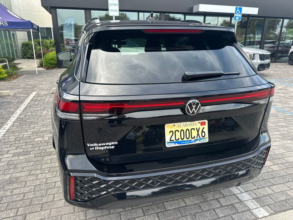 2025 Volkswagen Tiguan 2.0T SE R-Line Black