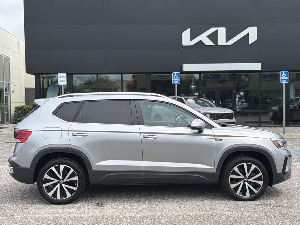 2024 Volkswagen Taos 1.5T SE