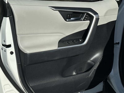 2022 Toyota RAV4 Hybrid XLE Premium