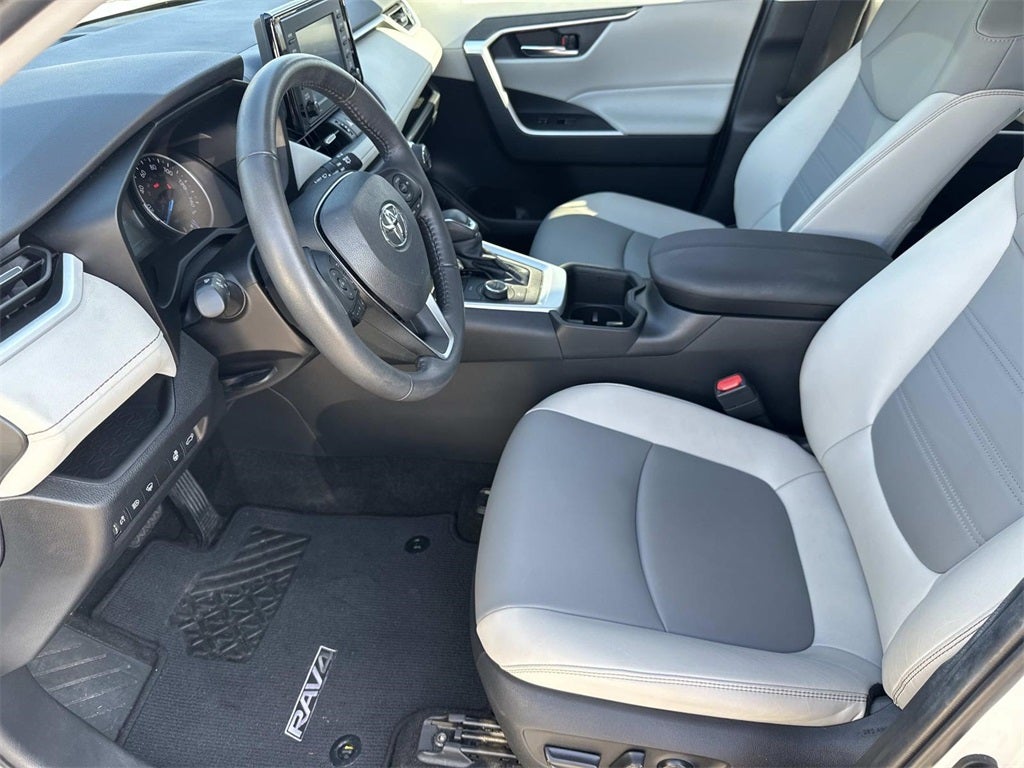 2022 Toyota RAV4 Hybrid XLE Premium