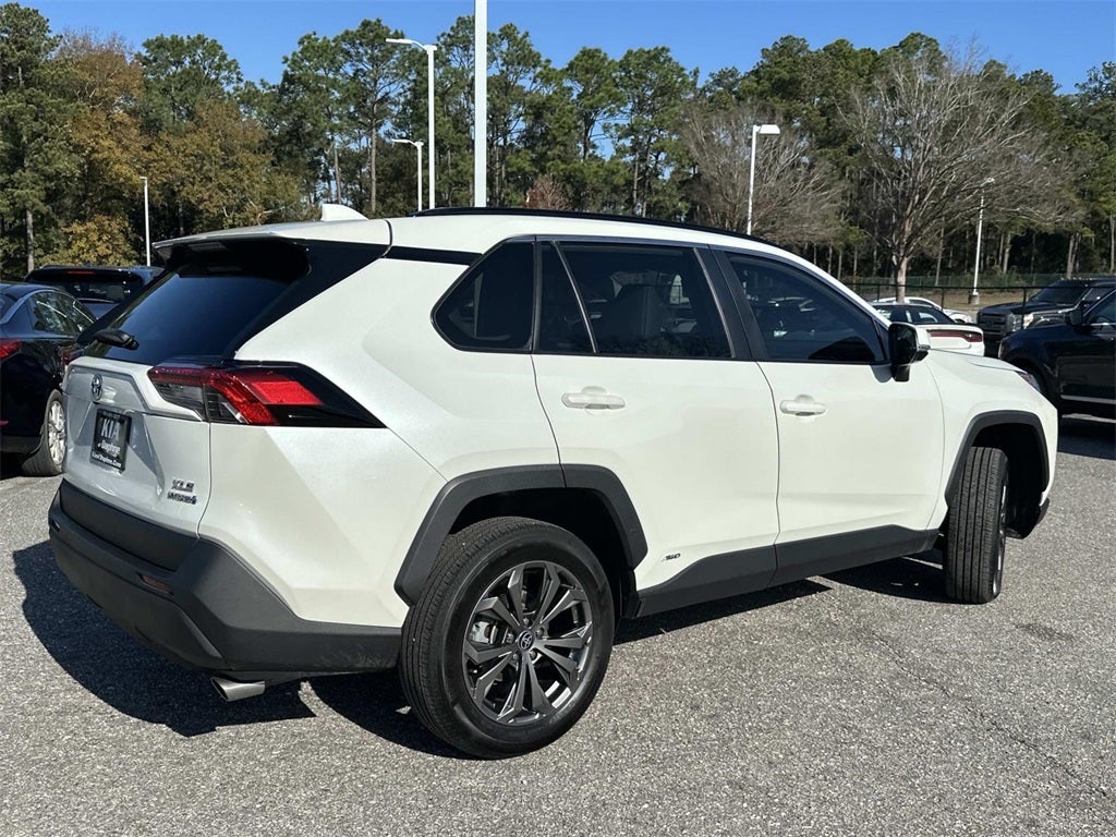 2022 Toyota RAV4 Hybrid XLE Premium