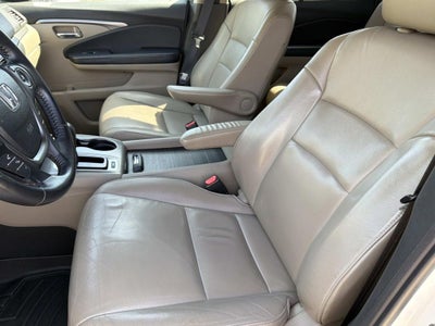 2016 Honda Pilot EX-L w/Rear Entertainment System