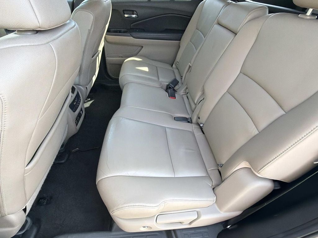 2016 Honda Pilot EX-L w/Rear Entertainment System