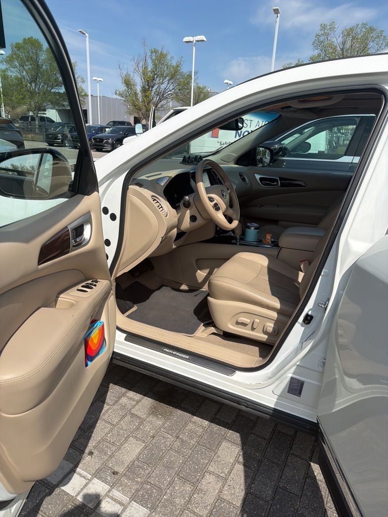 2014 Nissan Pathfinder Platinum