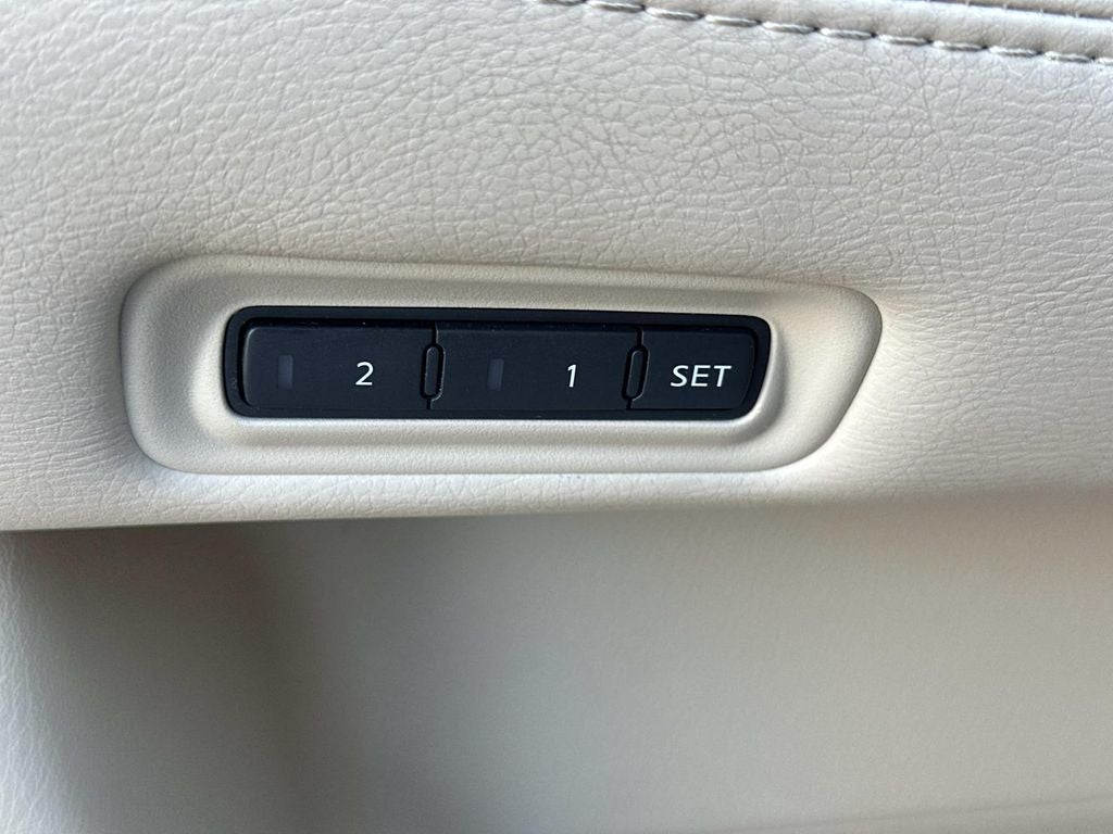 2014 Nissan Pathfinder Platinum