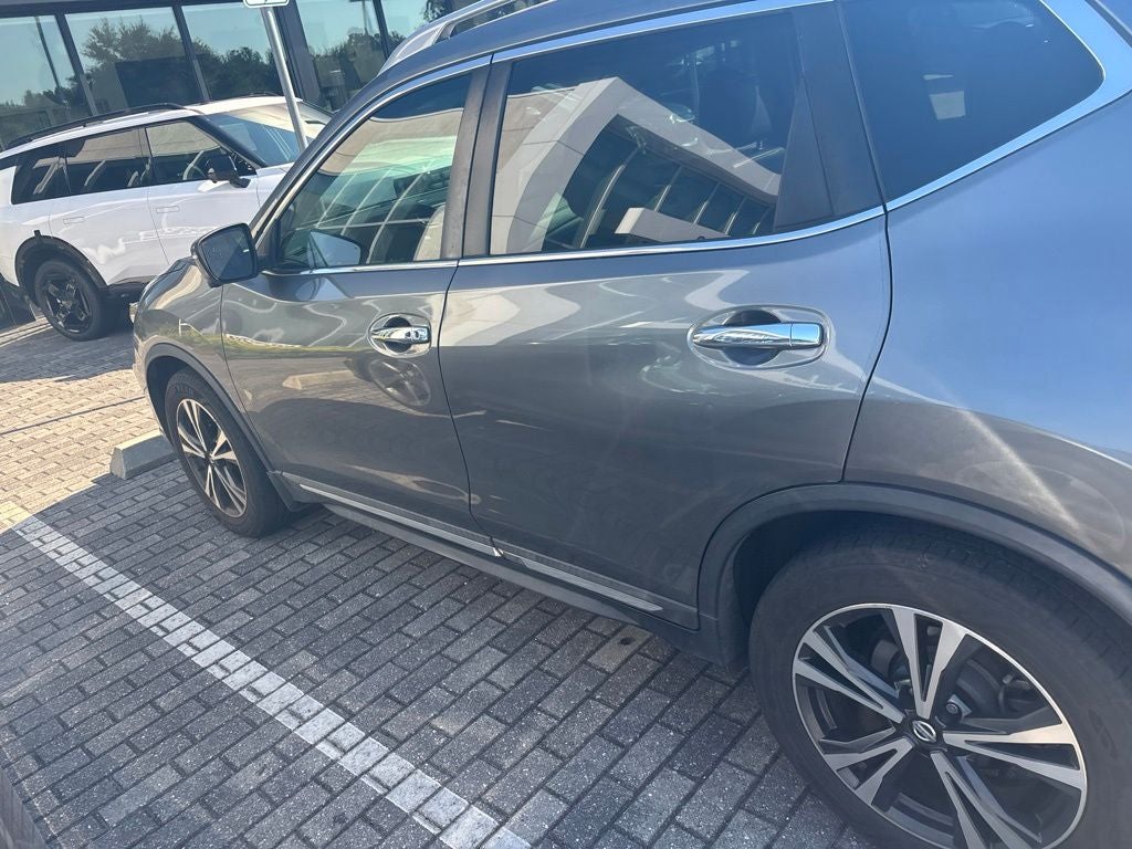 2017 Nissan Rogue SL