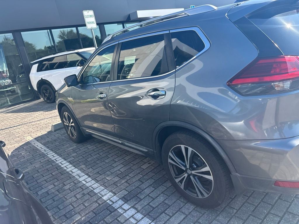 2017 Nissan Rogue SL