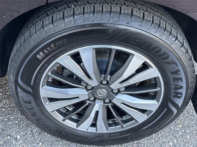 2020 Nissan Pathfinder SL