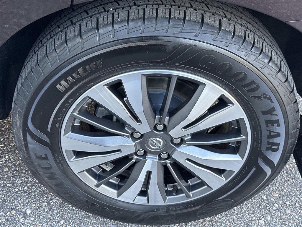 2020 Nissan Pathfinder SL