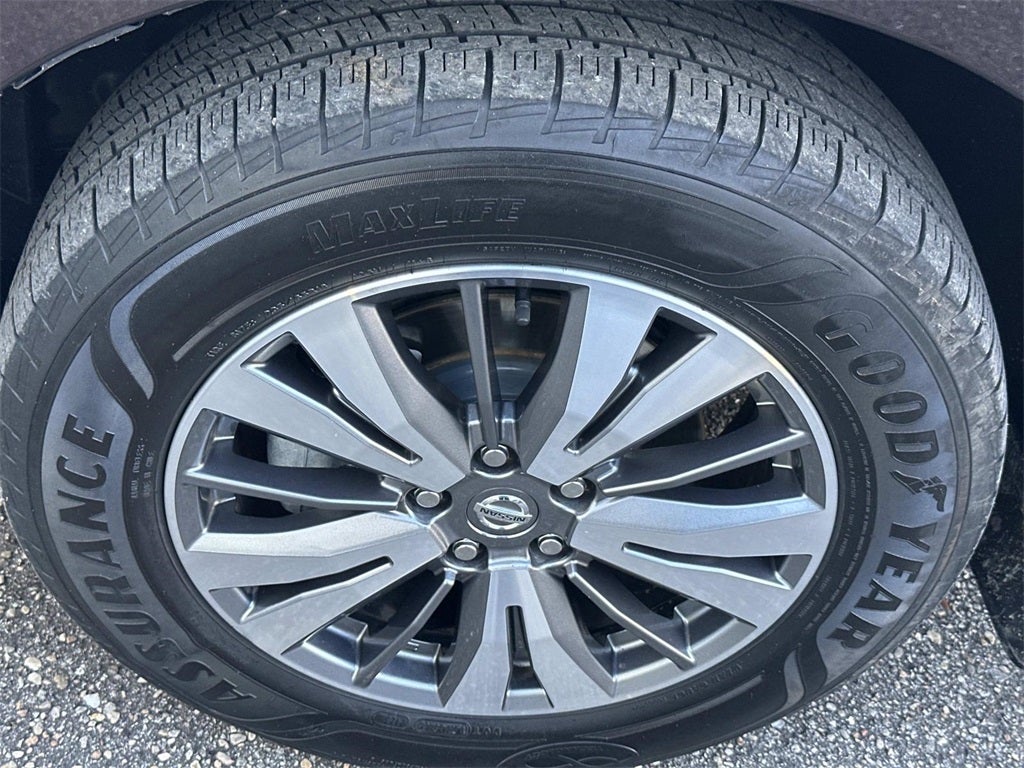 2020 Nissan Pathfinder SL