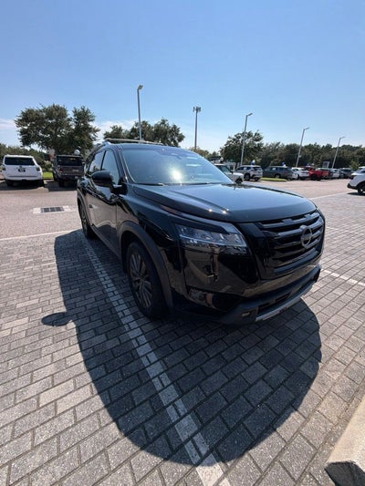 2024 Nissan Pathfinder SL
