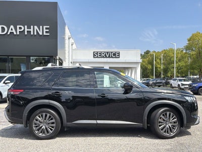 2024 Nissan Pathfinder SL