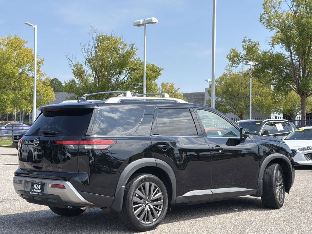2024 Nissan Pathfinder SL