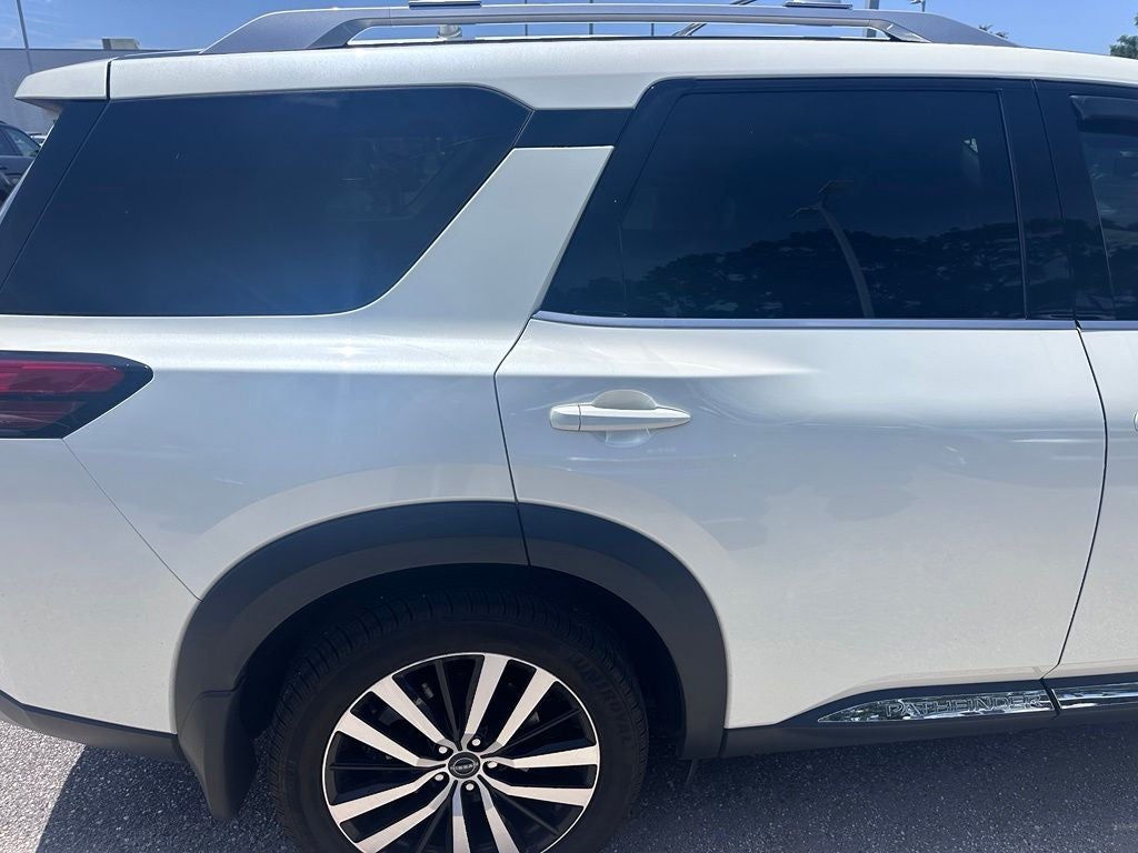 2023 Nissan Pathfinder Platinum