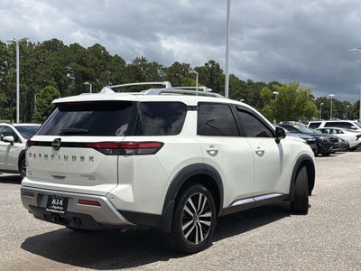 2023 Nissan Pathfinder Platinum