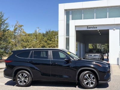 2023 Toyota Highlander XLE