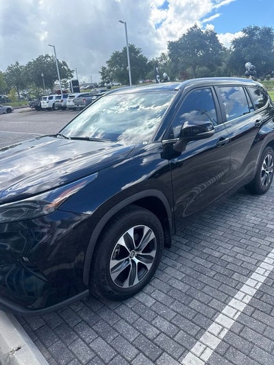 2023 Toyota Highlander XLE