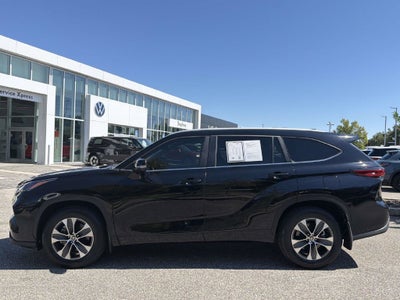 2023 Toyota Highlander XLE