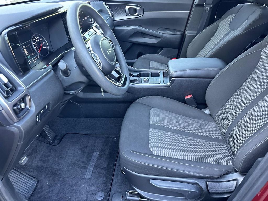 2023 Kia Sorento LX